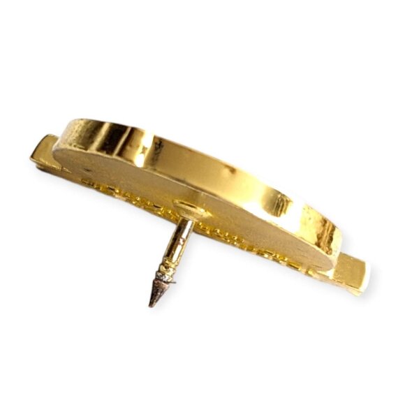 Harry Potter Enamel Pin: Hufflepuff Badger Crest - Picture 2 of 4